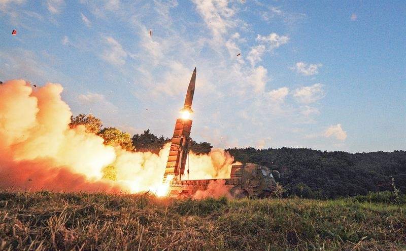 Misil disparado por Corea del Norte sobrevoló Japón, según gobierno nipón