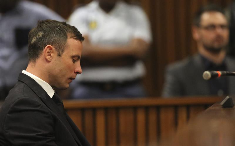 Pistorius ingresa en la cárcel donde cumplirá condena de 5 años