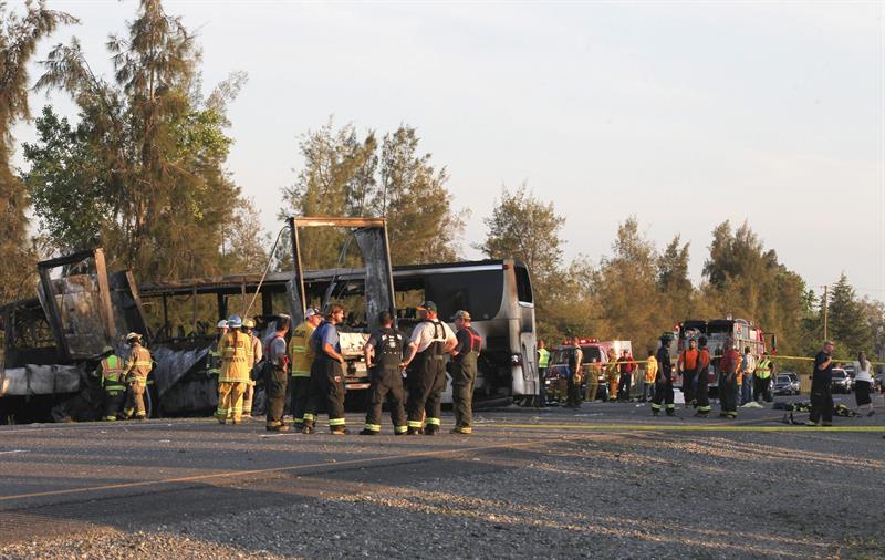 Diez muertos deja un accidente de autobús escolar en EE.UU.