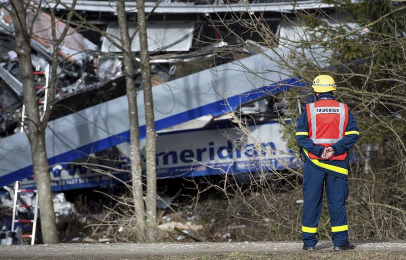 Al menos 10 muertos en un accidente ferroviario en Alemania