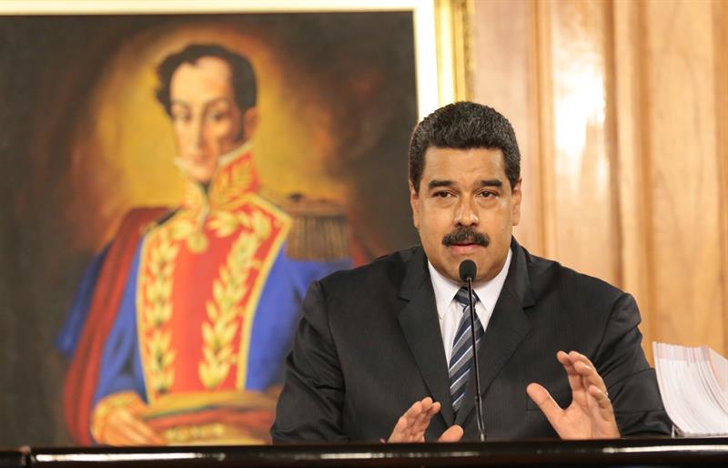 Maduro califica de &quot;golpista&quot; declaratoria del Congreso