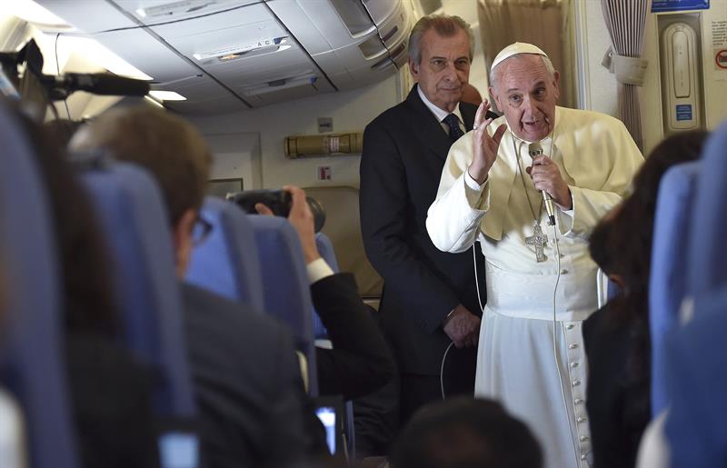 El papa anunció que visitará Bolivia, Paraguay y Ecuador este año