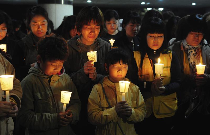 Los dramáticos mensajes enviados por víctimas del naufragio en Corea del Sur