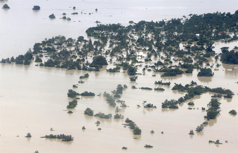 Centenares de muertos y millones de evacuados por lluvias en Asia