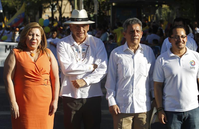 Ecuatorianos en España celebraron el 10 de agosto con desfile cultural