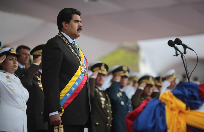 Chavistas debaten elegir a Hugo Chávez como presidente eterno del PSUV