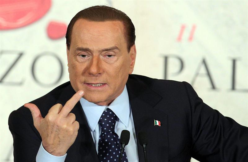 Berlusconi denuncia que lo quieren eliminar de la política