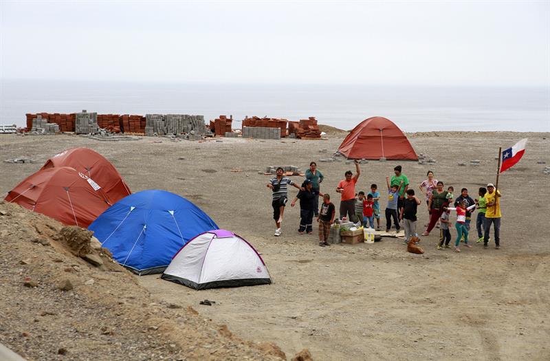 Habitantes de norte chileno pierden la calma por lenta ayuda tras terremoto