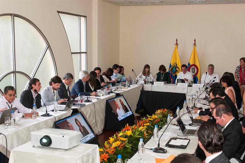 Cancilleres Ecuador y Colombia revisan avances de los compromisos bilaterales