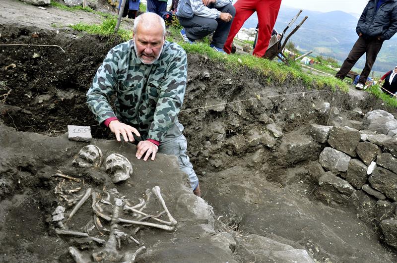Hallan la tumba de un nuevo &quot;vampiro&quot; en un yacimiento medieval de Bulgaria