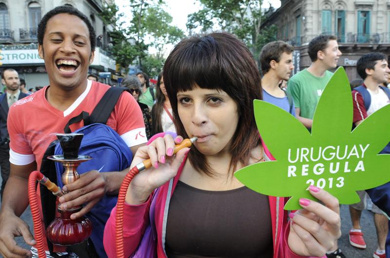 Aplicación de ley sobre marihuana genera dudas en Uruguay