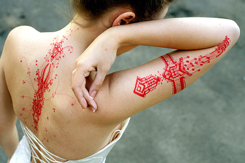 Advierten qué tintas de tatuajes podrían causar cáncer