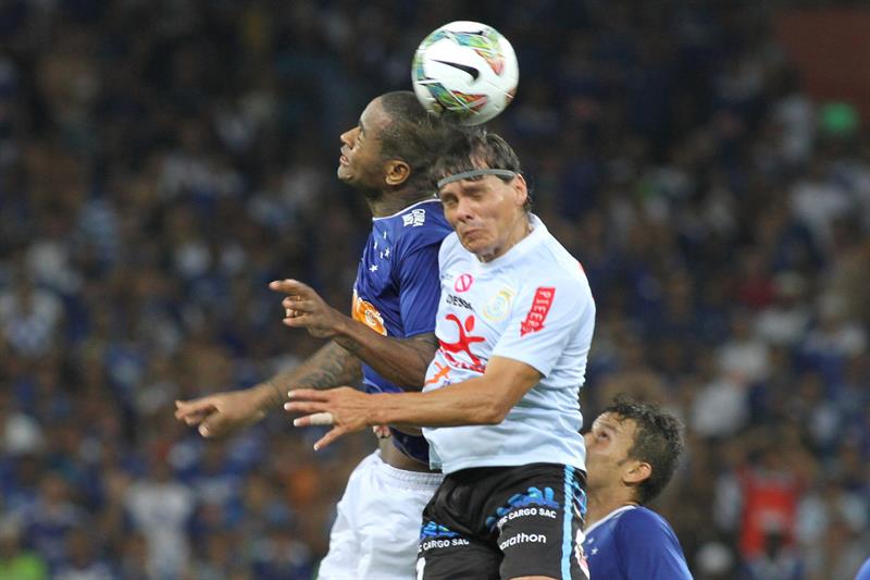 Cruzeiro vuela a octavos con una goleada sobre el Real Garcilaso