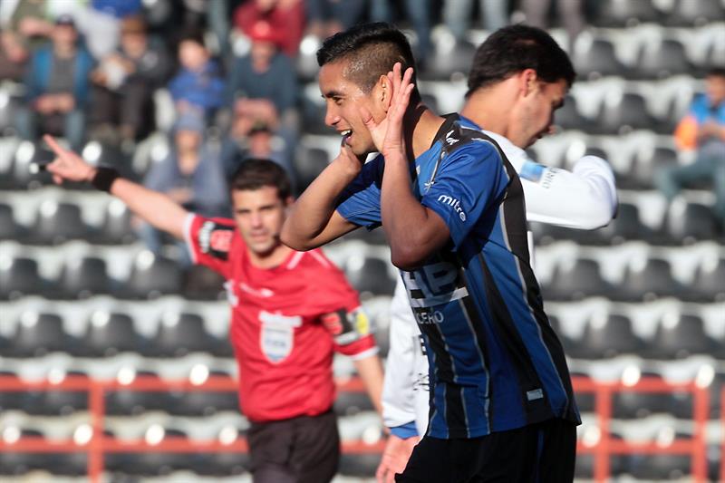 Huachipato derrotó 2-0 Universidad Católica por Copa Sudamericana