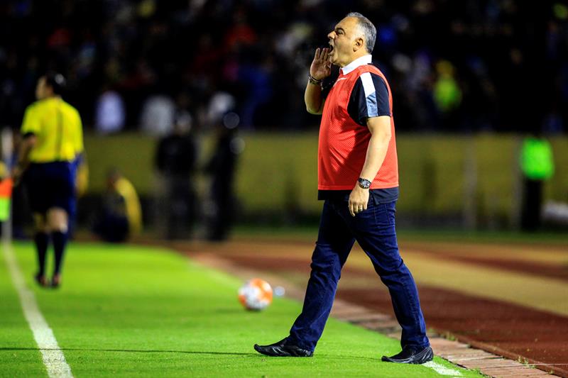 Derrota ante Independiente le costó el puesto al técnico de Pumas