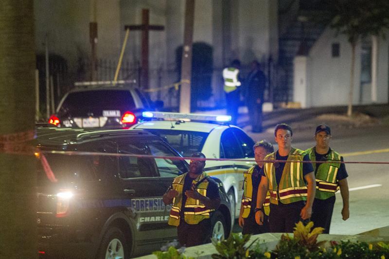 Al menos 9 muertos en un tiroteo en una iglesia de Charleston, EE.UU.