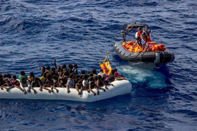 Unos 100 migrantes desaparecidos frente a las costas libias