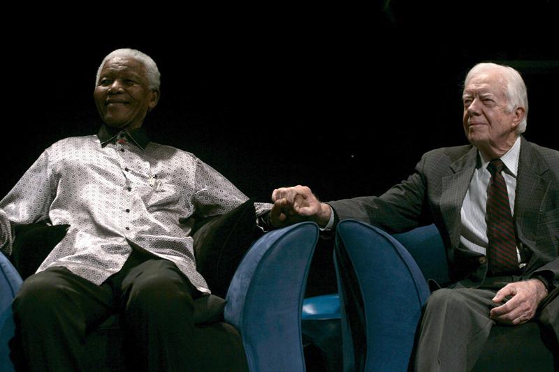 Consternación en redes sociales por muerte de Mandela