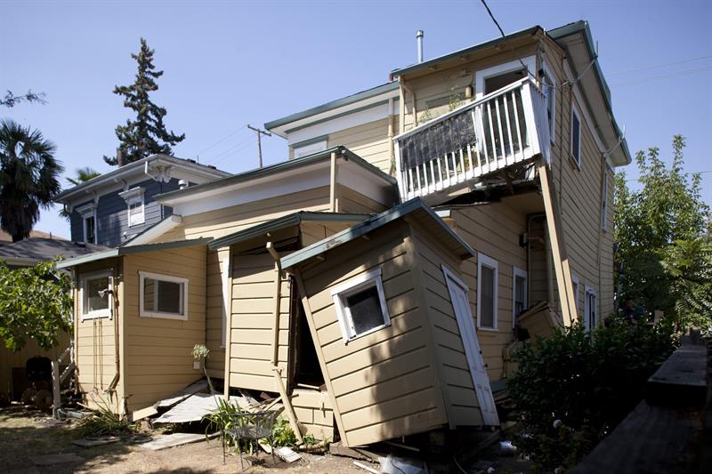 Cifran en 1.000 millones de dólares los daños tras el temblor en California