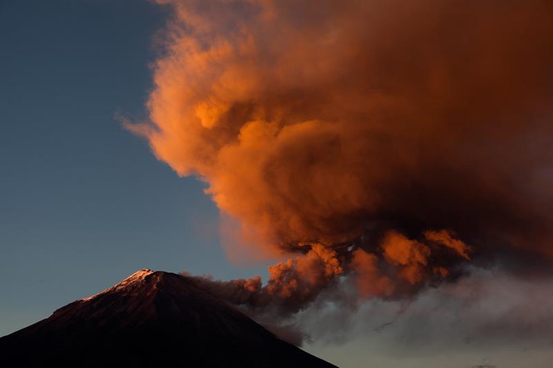 Actividad menos energética pero continua en volcán Tungurahua