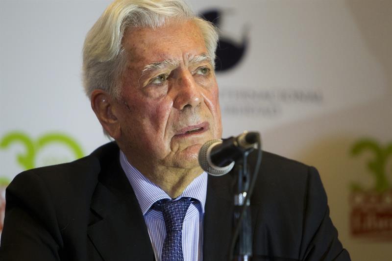 Vargas Llosa dice que morirá cumpliendo su pacto con García Márquez