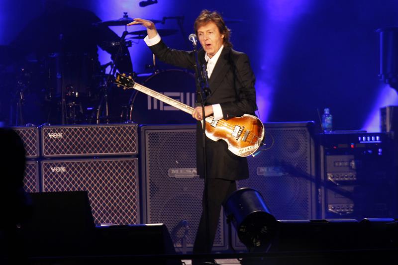 En solo 10 minutos Paul McCartney encendió con su música a Chile