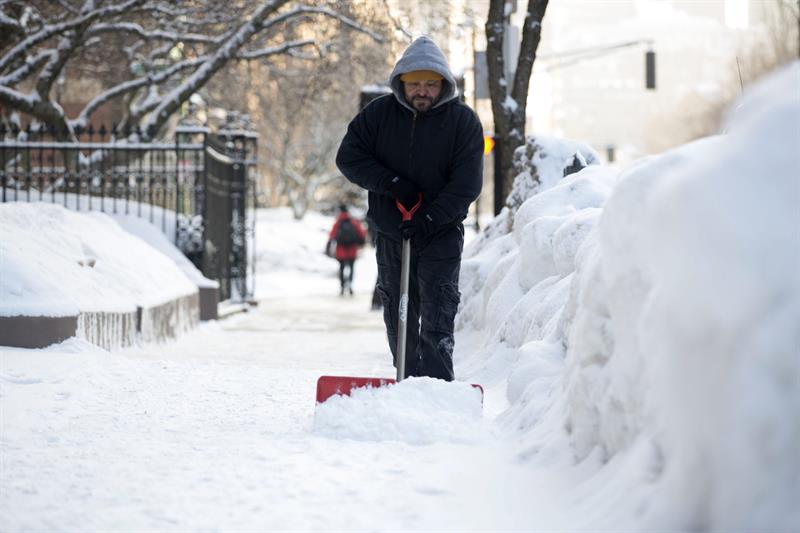 Nueva York espera otra tormenta de nieve tras el febrero más frío en décadas