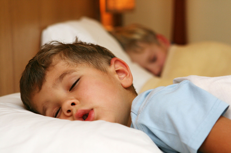 El sueño REM es importante para el desarrollo del cerebro de los niños
