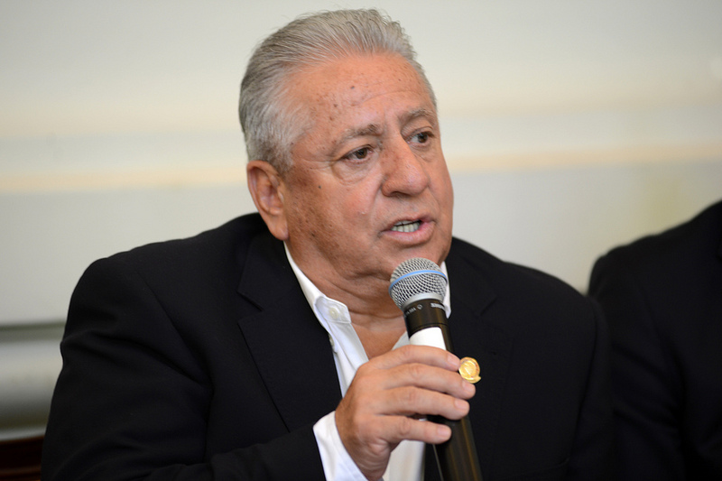 &quot;Debutar ante el anfitrión será motivante para Ecuador&quot;, dice Luis Chiriboga