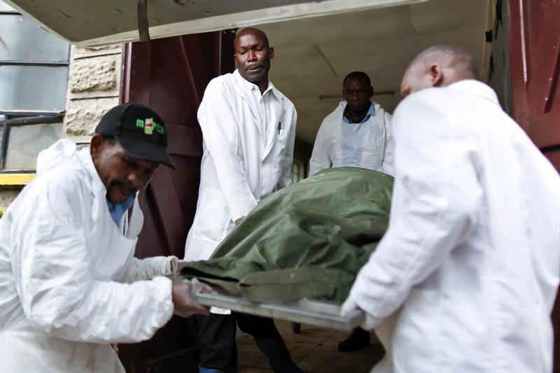 Mueren tres soldados tras enfrentamientos con los asaltantes de Nairobi