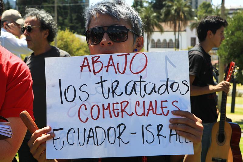 Ciudadanos exigen en Quito el fin de los ataques de Israel a Gaza