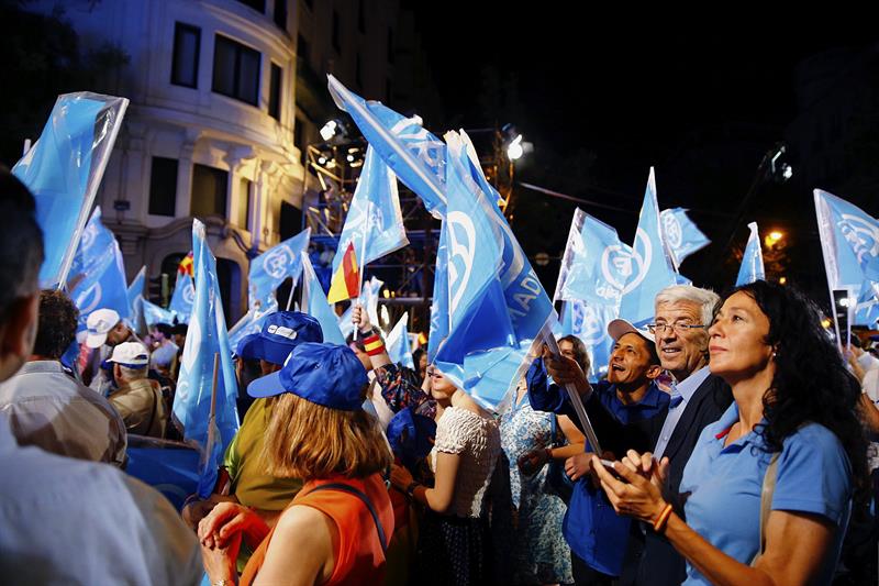 La derecha de Rajoy sale reforzada de las legislativas en España