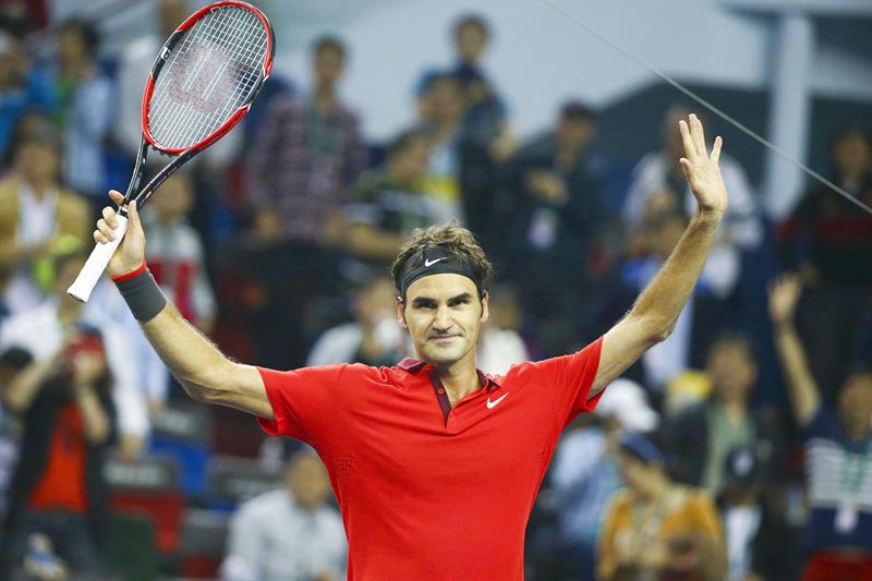Federer vence al número 1 del mundo y jugará la final en Shanghái