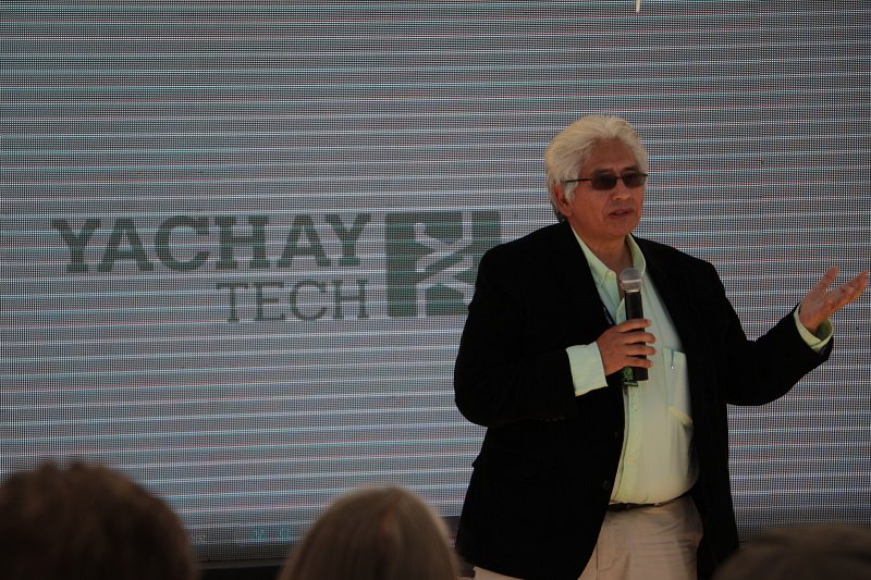 Renuncia de Carlos Castillo-Chávez al rectorado de Yachay Tech replantearía universidad