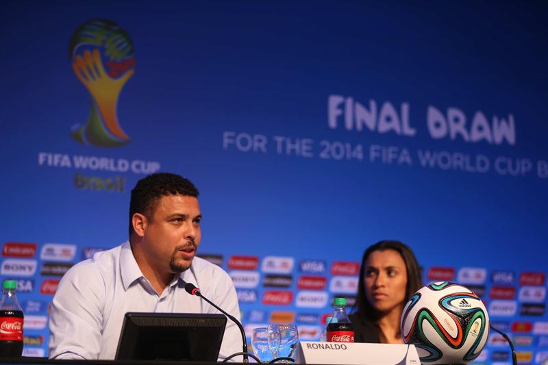 Neymar y Ronaldo le dicen a Rousseff que en el Mundial no hay rivales fáciles
