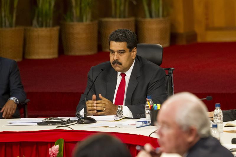 Maduro llama a la oposición a crear un modelo de coexistencia y respeto