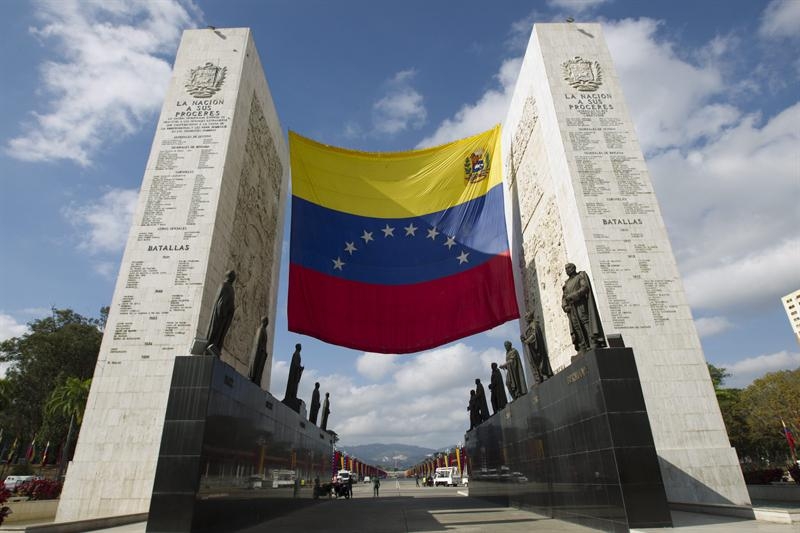 Inician en Caracas honores póstumos a Hugo Chávez