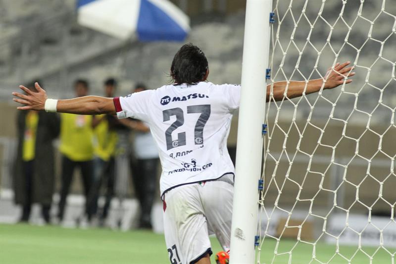 Libertadores: Cruzeiro salva el empate (1-1) con gol del paraguayo Samudio