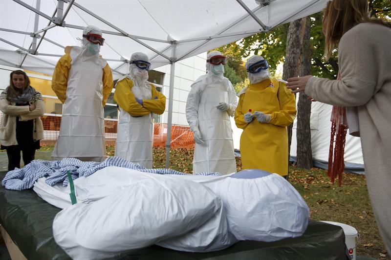 Suiza prueba segunda vacuna contra el ébola