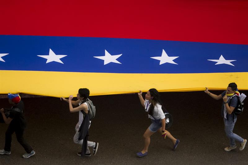 Venezuela llama a elecciones para reemplazar alcaldes presos