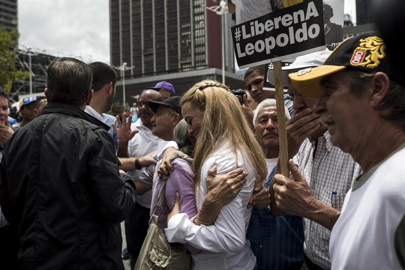 Comenzó juicio al opositor venezolano López tras cinco meses de prisión