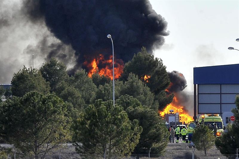 Diez muertos y 13 heridos en accidente de un F-16 griego en España