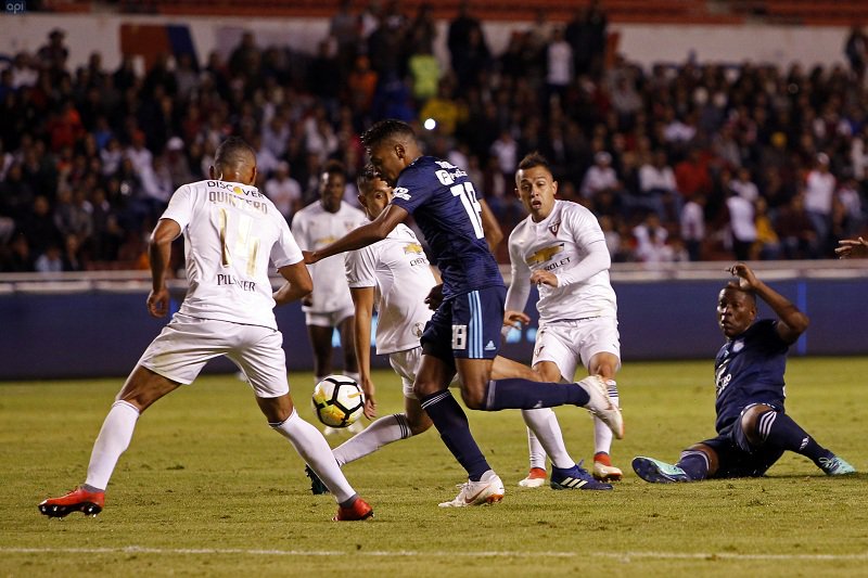Emelec saca el empate contra Liga en Quito