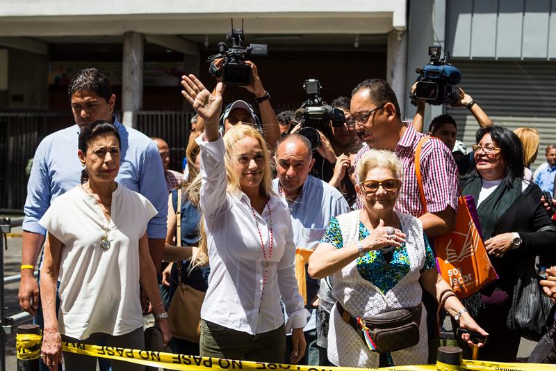 Leopoldo López queda preso e irá a juicio