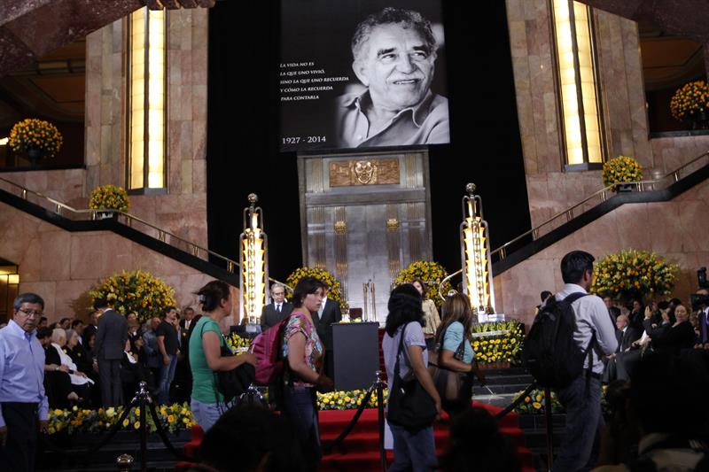 Miles despiden a Gabriel García Márquez en el Palacio de Bellas Artes de Ciudad de México