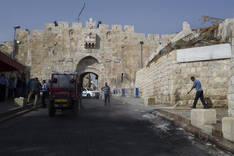 Un muerto y tres heridos en tercer apuñalamiento palestino en Jerusalén