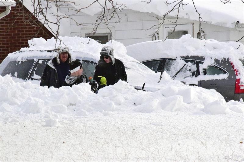 Tras la nieve, oeste de Nueva York se prepara ante posibles inundaciones