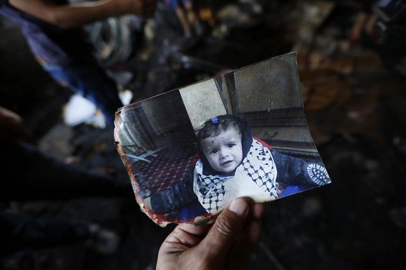 Un bebé palestino muere en el incendio de su casa en posible ataque racista