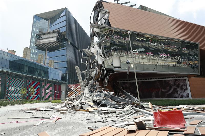 Se derrumba centro comercial en México sin dejar heridos