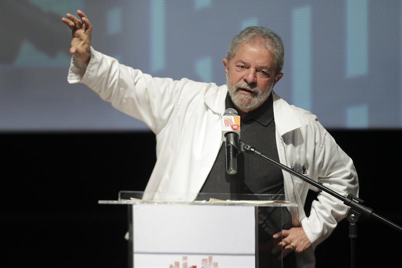 Lula anuncia que vuelve al primer plano de la política en defensa de Rousseff